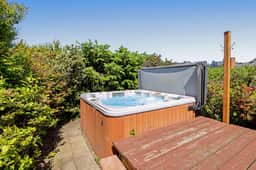 Dog Friendly house with ocean view private hot tub wall of windows