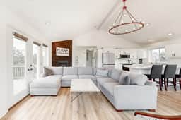 Bright remodeled home with furnished deck and private beach access dog friendly