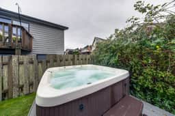 Cheerful home with ocean views private hot tub and gas grill walk to the beach - Image 2