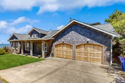 Bella Beach home with ocean view gas fireplace beach access and private hot tub - Image 3