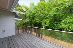 Dog friendly home with enclosed yard game room private hot tub near the beach