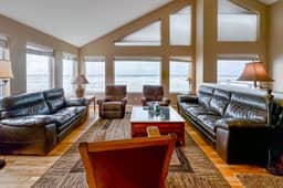 Beautiful home on the ocean with beach views deck bbq WiFi and streaming