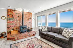 Dog friendly oceanfront home with views fireplace hot tub and washer dryer