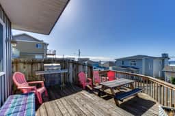 Spacious Home with Two Large Decks and Ocean View Great for Groups