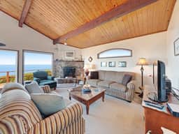 Charming Oceanfront Home with Nearby Beach Access and Amazing Ocean Views - Image 2