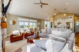 Beautiful and spacious oceanview home with hot tub and foosball table
