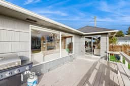 Cozy Oceanview Cottage in Great Location Close to Beach - Image 3