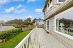 Cozy Oceanview Home with the Best Vistas in Road s End Dogs Welcome