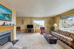Cozy Oceanview Home with the Best Vistas in Road s End Dogs Welcome