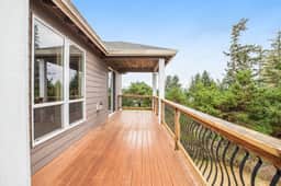 Spacious Oceanside Home with Private Hot Tub and Pacific Views Dog Friendly