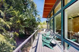 Modern Coastal Wellness Retreat with Hot Tub, Sauna & Cold Plunge - Image 3