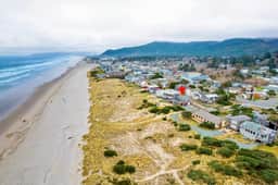 Oceanfront house with private beach access and amazing ocean views dog friendly