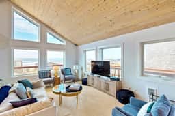 Designer home with stunning ocean and sunset views steps to beach dog friendly