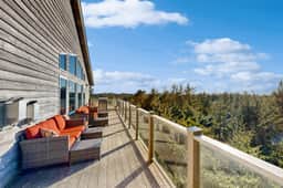 Everything Remodeled Water View Private Hot Tub WiFi Game Room