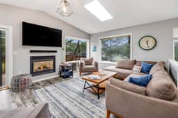Home with gas fireplace washer dryer and 2 outdoor spaces walk to beach