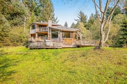 Luxury Riverfront Home with Several Acres Hot Tub and Swimming Holes Dogs OK