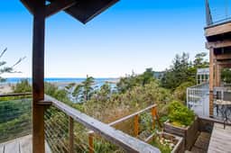 Exquisite Home with Top of the World Views Free WiFi Washer Dryer