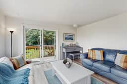 Spacious dog friendly home with ocean views full kitchen washer and dryer