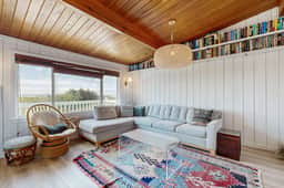Waterfront house with ocean views and gorgeous sunsets dog friendly