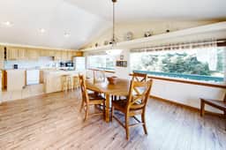 Family Friendly Coastal Home with Free WiFi Washer Dryer and Easy Beach Access