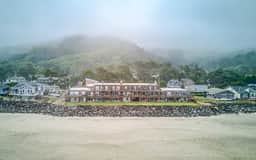 Oceanfront Condo with Sweeping Views and Beach Access - Image 2