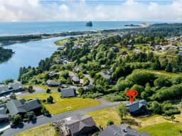 Luxury Coastal Retreat | Wrap Around Deck w/Panoramic Ocean Views - Image 3