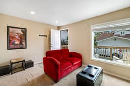 Dog Friendly Cabin near the Beach with Deck Gas Fireplace Kitchenette Free WiFi - Image 4