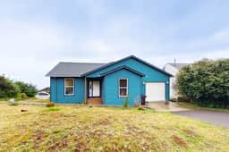 Spacious retreat with beautiful ocean views dog friendly with WiFi patio - Image 2