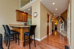 Dog Friendly Lakefront Vacation Home with Stunning Views and Spacious Deck - Image 5