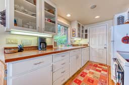 Hillside home with exceptional ocean view near the beach dog friendly - Image 5