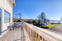 Spacious Homey Dog Friendly House with Fireplace and Beach and Ocean Views - Image 3