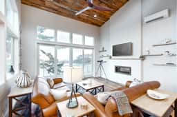 Stunning oceanfront retreat with gourmet kitchen and high speed WiFi dogs welcome - Image 3
