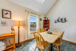 2 story home near the beach with private hot tub deck firetable and washer dryer - Image 5
