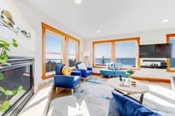 Dog Friendly Coastal Retreat with Ocean Views - Image 5