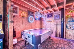 Incredibly Unique Bar Inspired Home with Private Hot Tub and near the Beach Dogs OK - Image 5
