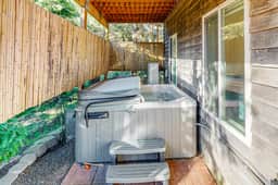 Everything Remodeled Water View Private Hot Tub WiFi Game Room - Image 3