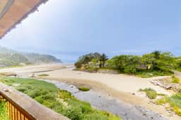 Dog friendly oceanfront condo with beach access and updated interior - Image 3