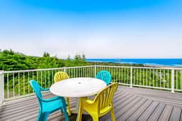 Spacious family home near the beach with ocean view large deck free WiFi and more - Image 4