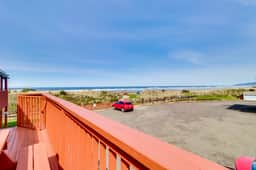 Dog Friendly Waterfront Condo with Ocean Views Moments From the Beach and Town - Image 5