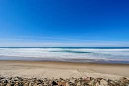 Proposal Rock Charmer Condo in Neskowin with creekside and ocean views - Image 3