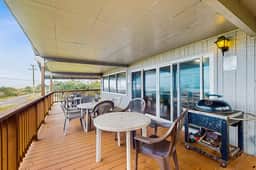 Dog Friendly Oceanfront House with Ocean Views Walk to Beach - Image 3