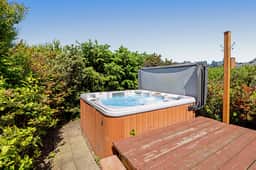 Dog Friendly house with ocean view private hot tub wall of windows - Image 4
