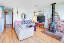 Dog friendly oceanview home one block to beach - Image 2