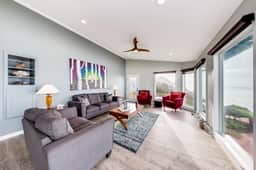 Oceanfront house with Pool table and private hot tub overlooking the ocean - Image 3