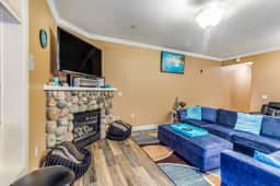 Oceanfront condo with private hot tub ocean views and high speed WiFi - Image 5