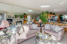 Luxury Waterfront Condo with Shared Hot Tub Pool and Ocean Views - Image 5