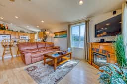 Ocean Views and Modern Interior Close to Rockaway Beach Dogs OK - Image 5