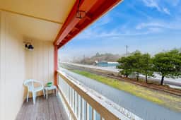Ideally Located Room Near Downtown and the Beach Dog Friendly - Image 2