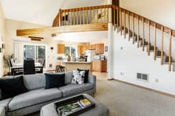 Lake view getaway steps from beach with WiFi and private washer dryer - Image 5