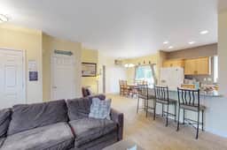 Comfortable home close to beach with deck and game room close to town - Image 3